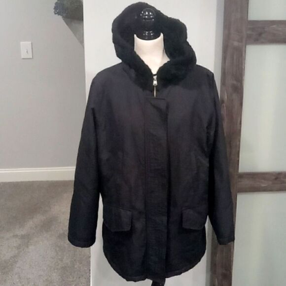 Banana Republic Jackets & Blazers - Banana Republic  winter coat w faux shearling lining. zip & button closure XL